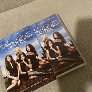 Pretty Little Liars Complete Seasons 1st Season